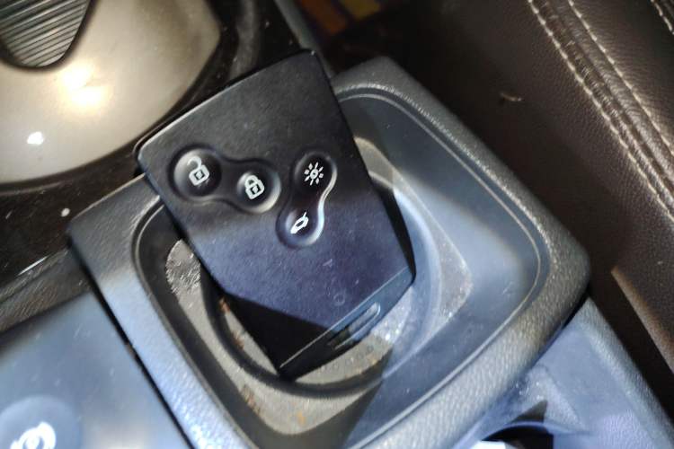 Used Renault Koleos 2013 2.5L 4x4 Comfort Edition