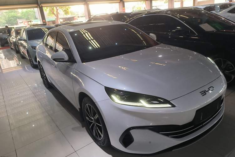 Used BYD Seal 06 New Energy 2024 DM-i 120KM Prestige Model Front Right 45 Deg