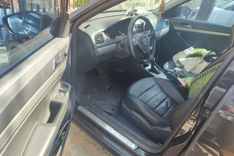 Used Volkswagen Lavida 2017 1.6L Automatic Comfort Edition Driver Seat