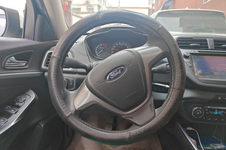 Used Ford Escort 2017 Happy Edition 1.5L Manual Fashion Model