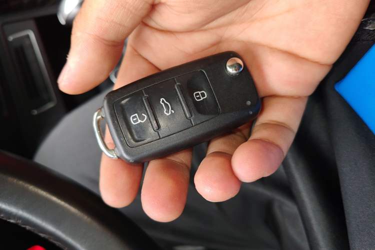 Used Volkswagen Tiguan 2016 330TSI Automatic All-Wheel Drive Luxury Edition Vehicle Key