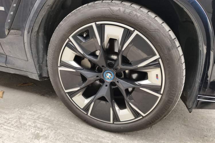 Used BMW iX3 2023 Leading Type Right Front Wheel Hub