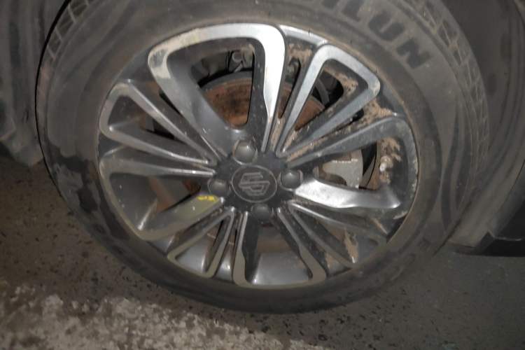 Used Leapmotor T03 2021 400 Micro-Sugar Version Right Front Wheel Hub