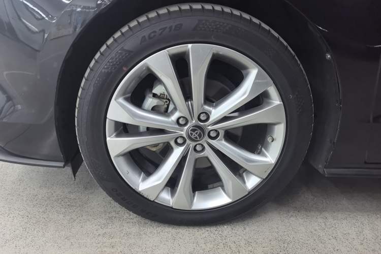 Used Toyota SIENNA 2021 2.5L Hybrid Platinum Edition
