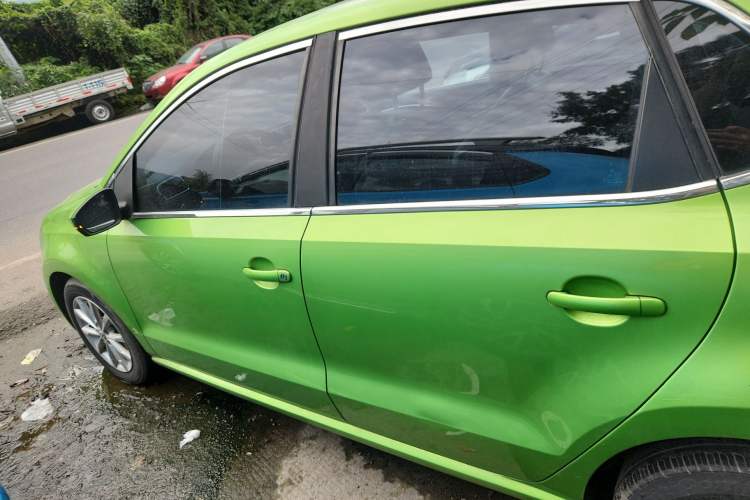 Used Volkswagen Polo 2014 1.6L Automatic Luxury Edition
