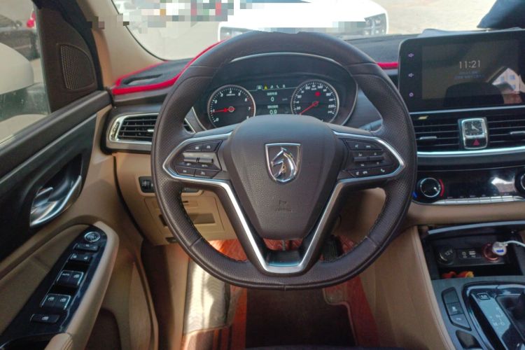 Used Baojun 730 2017 1.8L iAMT Prestige Version 7 Seats
