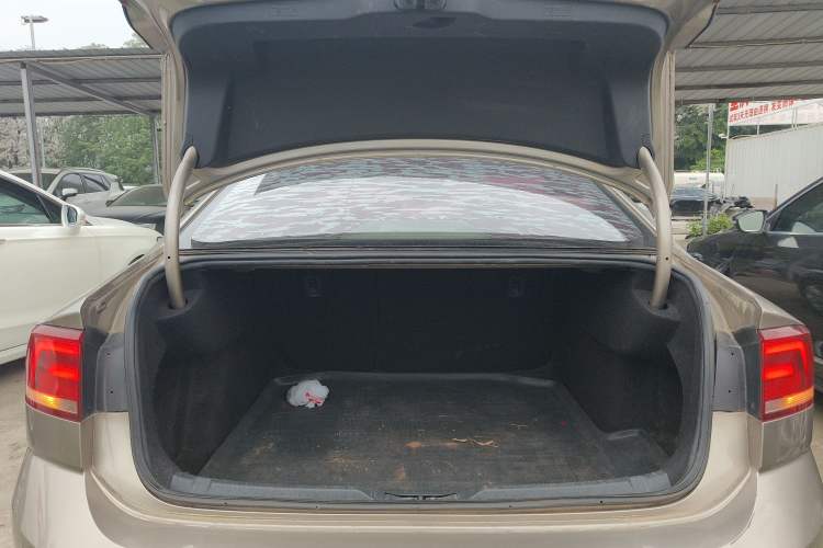 Used Volkswagen Lamando 2017 230TSI DSG Fashion Edition
