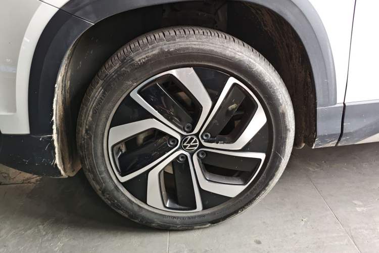 Used Volkswagen Tharu 2023 300TSI Two-Wheel-Drive Full Moon Edition