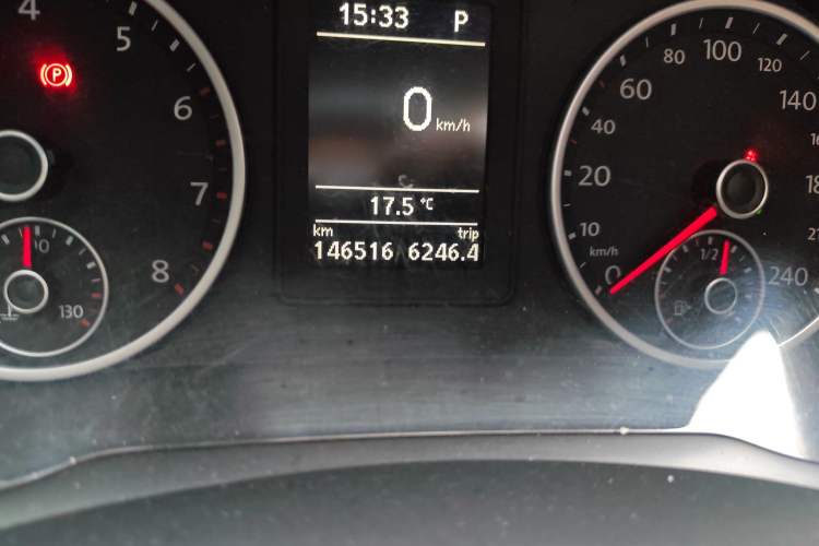 Used Volkswagen Tiguan 2017 300TSI Automatic Two-Wheel Drive Silk Road Comfort Edition Odometer Close Up