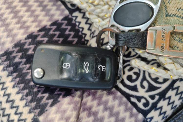 Used Volkswagen Sagitar 2012 1.4TSI Manual Luxury Model Vehicle Key