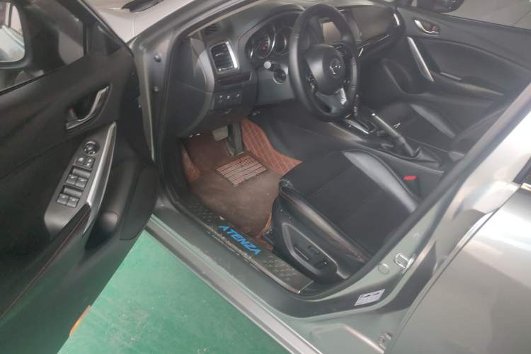 Used Mazda Atenza 2015 2.0L Blue Sky Luxury Edition
