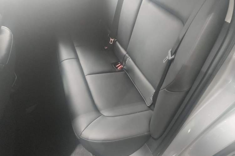 Used Toyota bZ3 2024 517 km Elite PRO Left Rear Seat