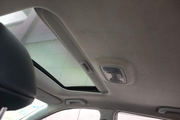 Used Hyundai ix35 2015 2.0L Automatic 2WD Smart Type China IV