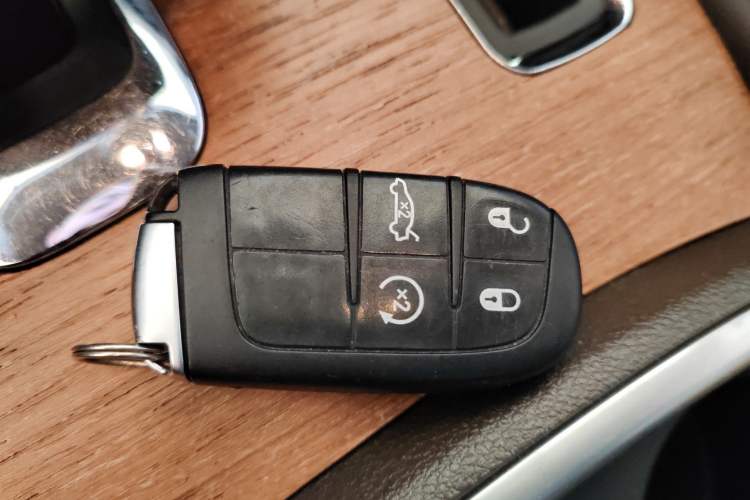 Used Chrysler 300C 2014 3.0L Excellence Edition
