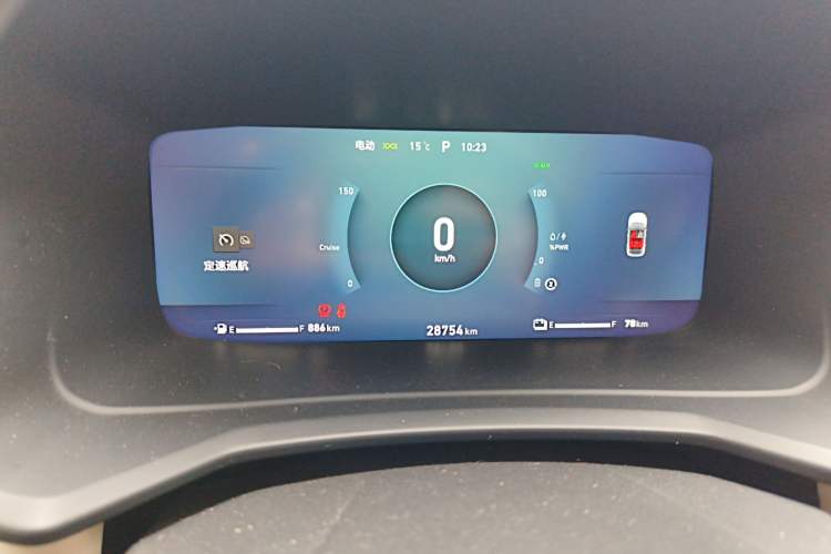 Used Lynk & Co 06 EM-P 2022 PHEV 84 km Range Pro Version Instrument Cluster