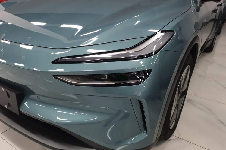 Used ONVO L60 2024 60 kWh Rear-Drive Version