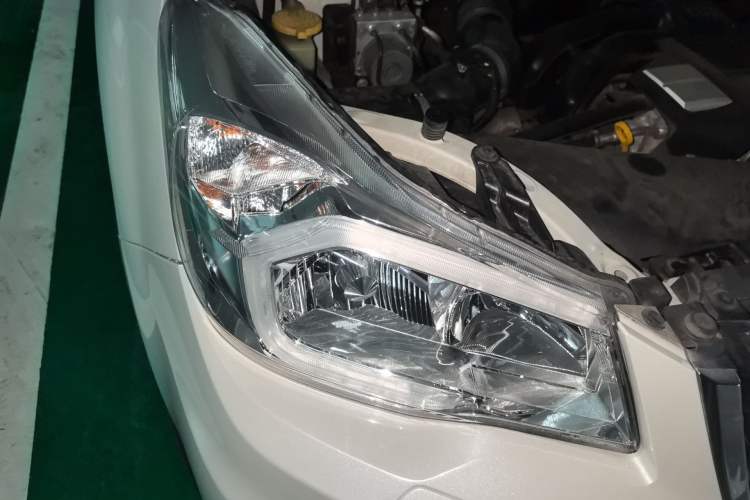 Used Subaru Forester 2013 2.5i Automatic Luxury Edition Right Front Headlight