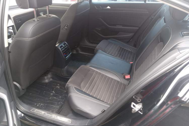 Used Volkswagen Magotan 2020 330TSI DSG Luxury Edition Left Rear Seat