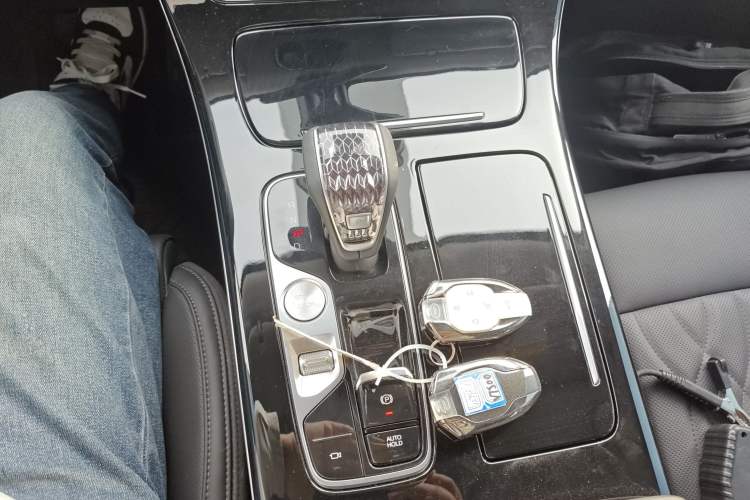 Used GAC Trumpchi M8 2024 Master Series 400T Prestige Edition Gear Lever