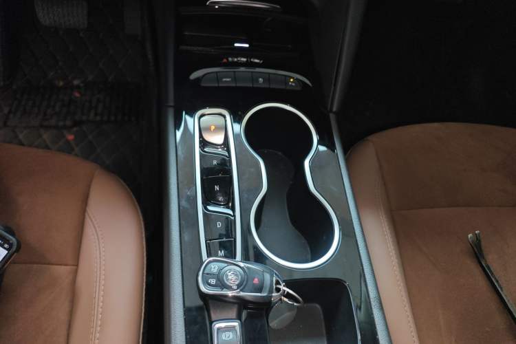 Used Buick Regal 2022 552T Smart Edition Gear Lever