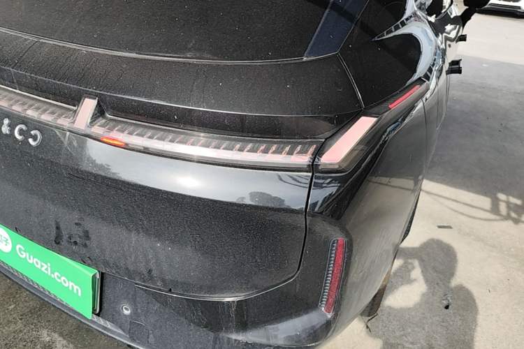 Used Lynk & Co 08 EM-P 2023 120km Long-Range Halo
