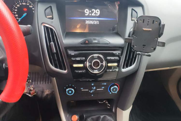 Used Ford Focus 2017 Sedan 1.6L Manual Comfort Plus SmartDrive Edition
