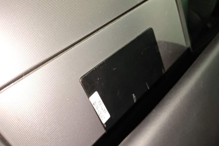 Used Tesla Model Y 2025 Long-Range All-Wheel-Drive Version
