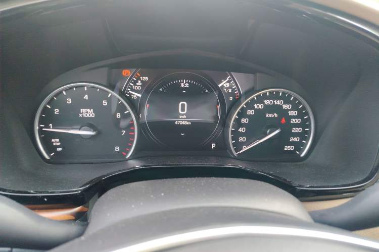 Used Cadillac XT5 2018 28E 4x4 Platinum Edition
