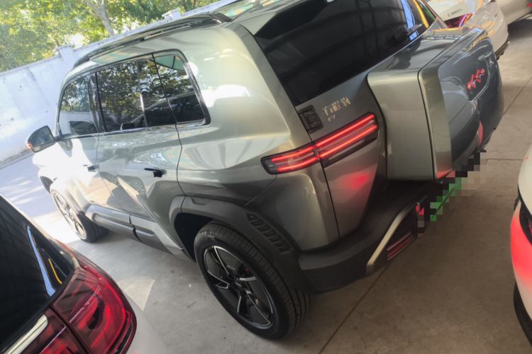 Used Formula Leopard Titanium 3 2025 501KM All-Wheel Drive Intelligent Driving Ultra Version
