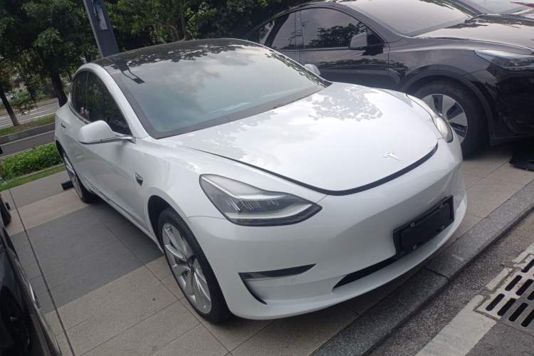 Used Tesla Model 3 2019 Long-Range Rear-Wheel-Drive Version Front Right 45 Deg