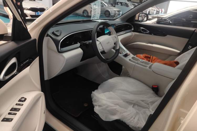 Used Geely Galaxy Geome 2026 Model 310km Youth Edition
