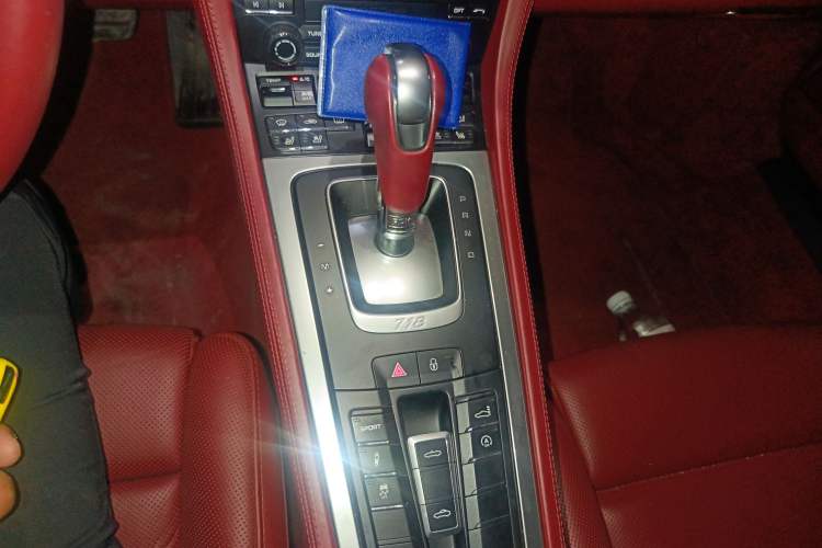 Used Porsche 718 2016 Boxster 2.0T Gear Lever