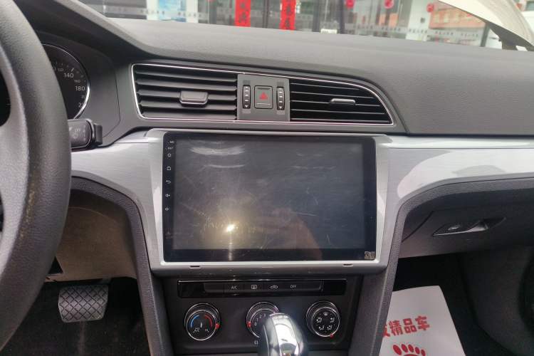 Used Volkswagen Lamando 2017 230TSI DSG Fashion Edition
