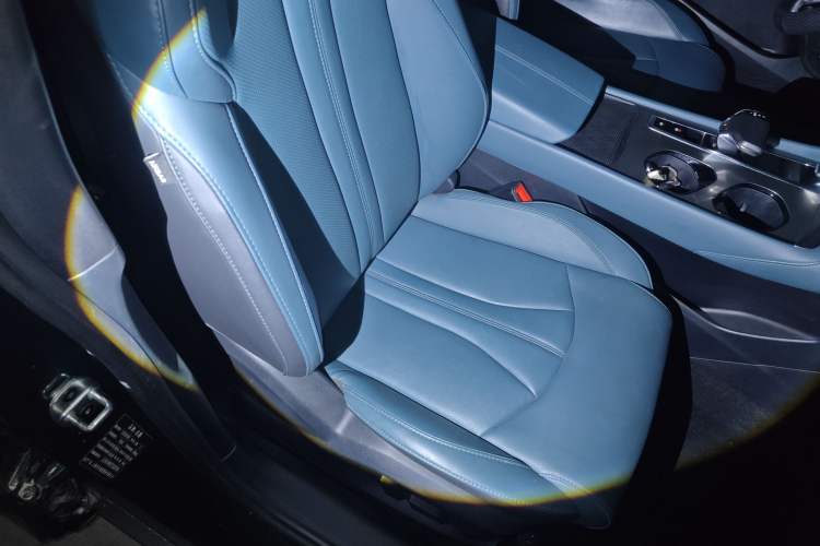 Used MG 7 2023 2.0T Automatic Hunter Luxury Edition Right Front Seat