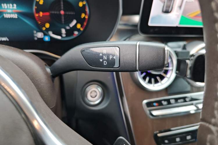 Used Mercedes-Benz GLC 2020 GLC 300 L 4MATIC Dynamic Edition Gear Lever