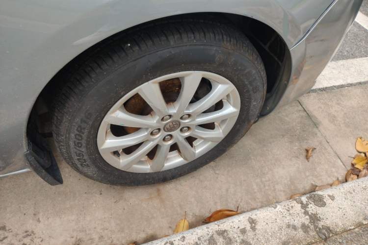 Used Buick GT 2012 GT 1.6L Automatic Fashion Edition Right Front Wheel Hub