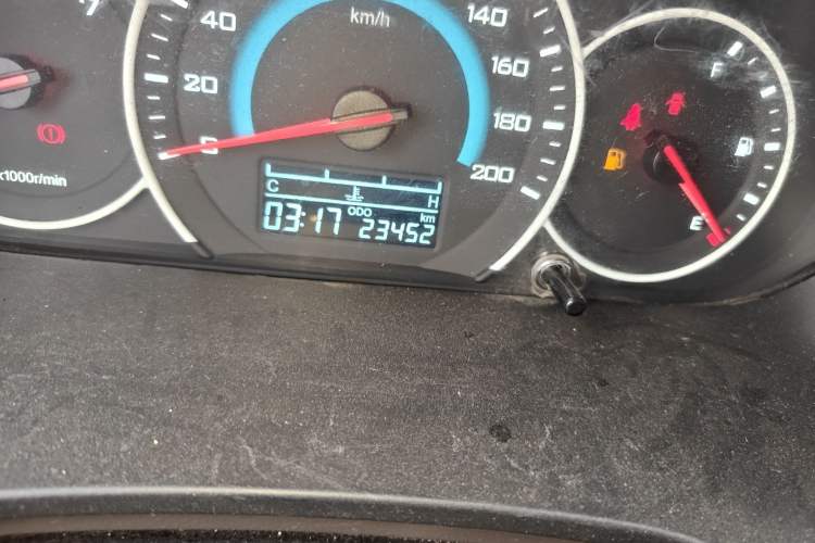 Used Wuling Hongguang V 2022 1.5L Jingqu Edition Electric-Assist LAR