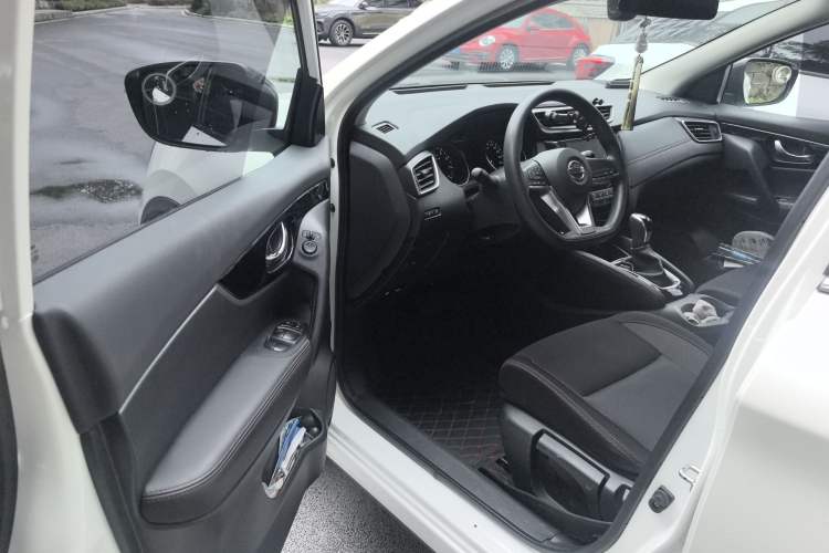 Used Nissan Qashqai 2019 2.0L CVT Smart Enjoyment Version
