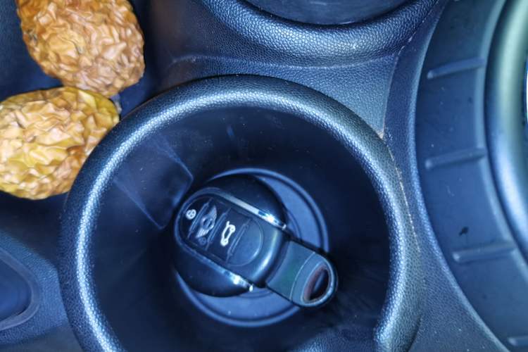 Used MINI 2015 1.5T COOPER Fun Five-Door Edition Vehicle Key