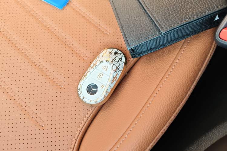 Used Mercedes-Benz GLC 2024 GLC 300 L 4MATIC Dynamic Edition 5-seater Vehicle Key