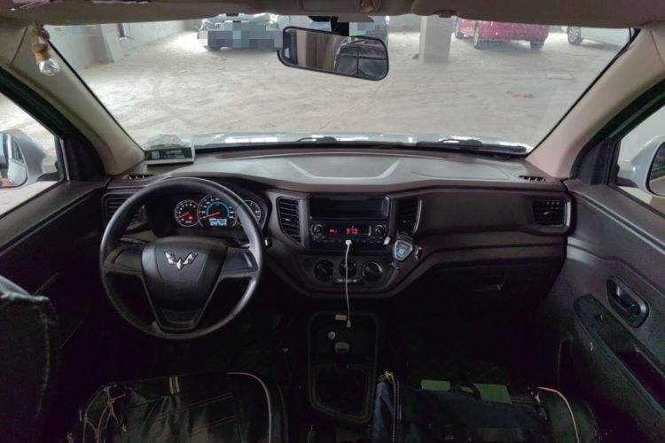 Used Wuling Hongguang V 2019 1.5L Enjoyment Version China VI LAR