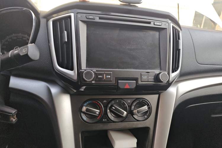 Used Venucia T70 2015 2.0L Manual RuiQu Version
