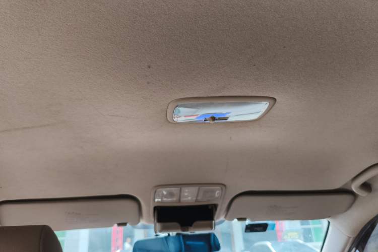 Used Hyundai Celesta 2011 1.6L Automatic Comfort Edition Headliner