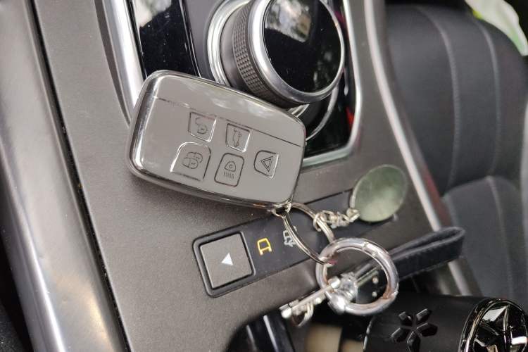 Used Land Rover Range Evoque 2018 240 PS Dream Lotus Lake Blue Limited Edition Vehicle Key