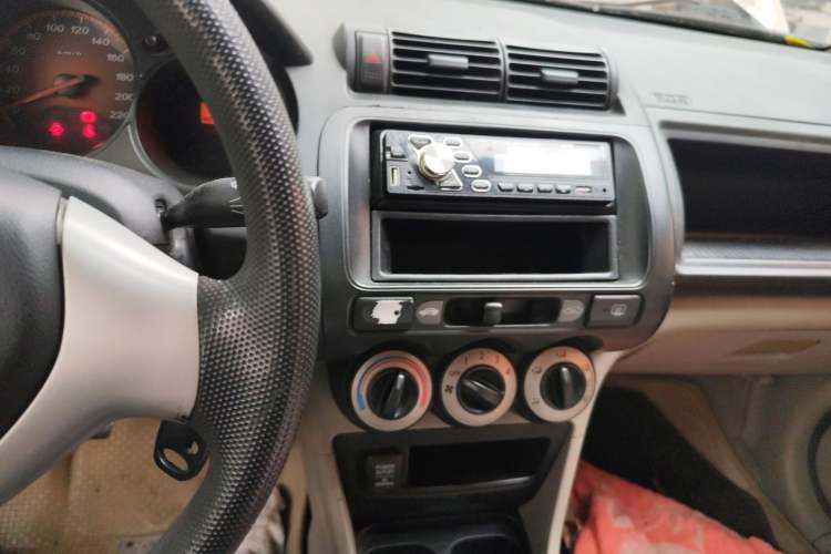 Used Everus S1 2011 1.3L Manual Comfort Edition