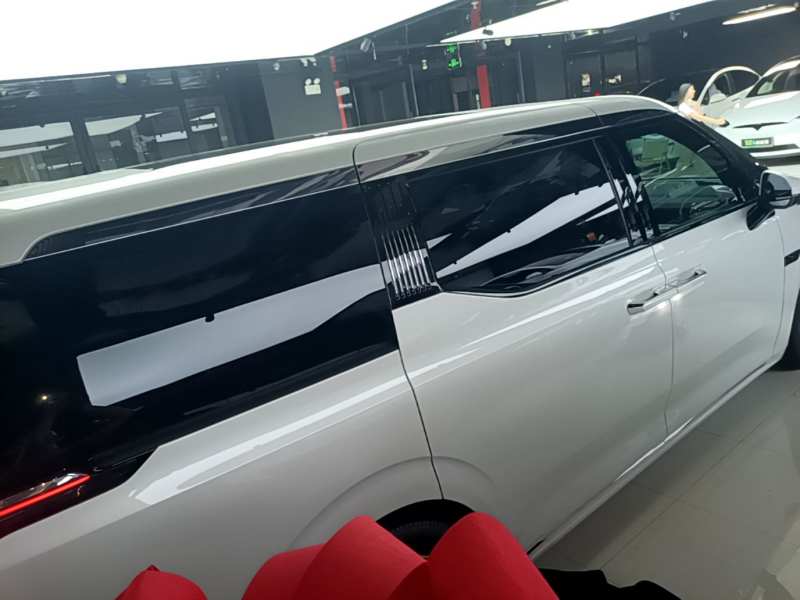 Used Zeekr 009 2024 7-Seater Aisle Version 108 kWh — 6