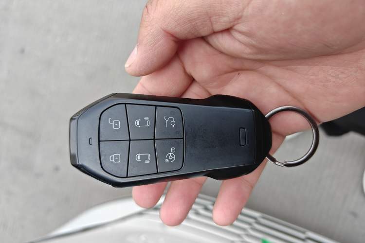 Used XPeng X9 2025 740 Ultra-Long Range Max