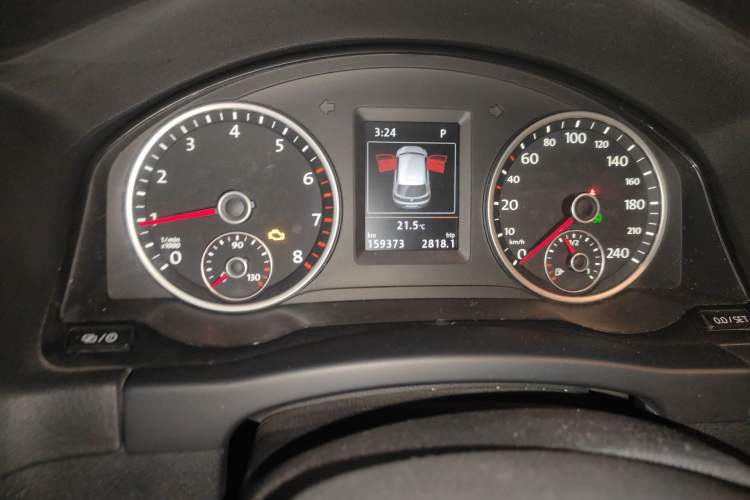 Used Volkswagen Tiguan 2015 1.8TSI Automatic Two-Wheel Drive Luxury Model Instrument Cluster