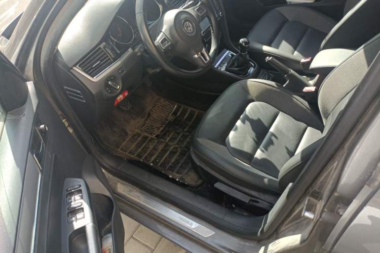 Used Volkswagen Bora 2015 Zhuihui Edition 1.6L Manual Comfort Model Driver Seat