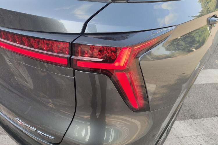 Used CHANGAN CS75 PLUS 2024 3rd Generation Champion Edition 1.5T Intelligent Drive Dynamic Model Right Rear Taillight